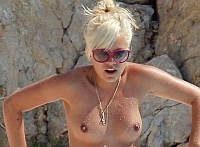 Lily Allen Topless